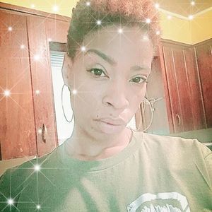 Meet your Posher, Cynthia